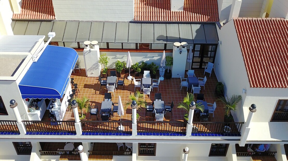 Klayman Olivina Aparthotel